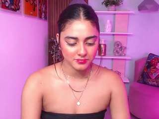 lucy-greey live webcam show