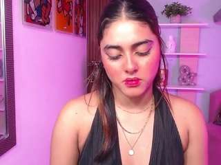 lucy-greey live webcam show