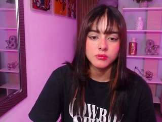 Lucy-Greey live webcam show