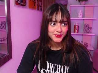 Lucy-Greey live webcam show