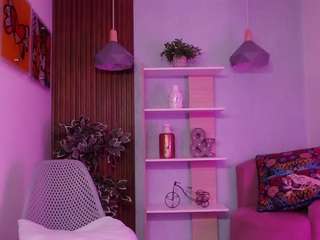 Lucy-Greey live webcam show