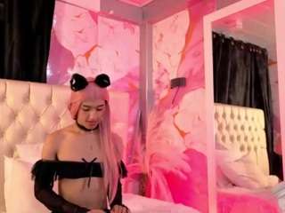 luna-issy live webcam show