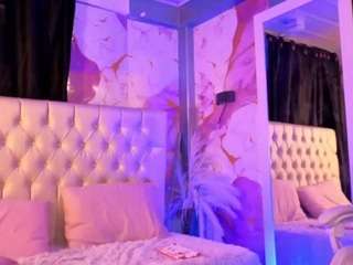 luna-issy live webcam show