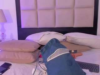 ravendarkk webcam model