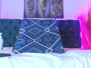 roxanna-0 live webcam show