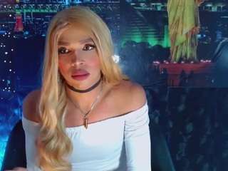 Live cam show with Thalia-Gomez