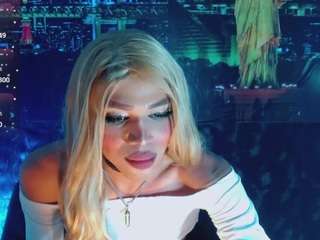 Live cam show with Thalia-Gomez