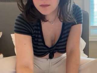 wifeynextdoor Live Webcam on CamSoda