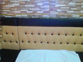 Yanisa23's Live Sex Cam Show