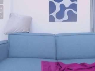 le modèle rashid-farah111 est en webcam porno dans un show sur le site camsoda, il possède les tags suivants: anal toys,pussy,joi,lingerie,mature,natural,nature,nipple piercings,public,shaved pussy,full nudity,skinny,smoking,squirter,striptease,tattoos,teen 18,tittyfuck,young adult,genital piercings