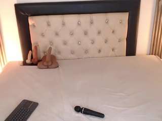 Sia-Foxx01 live cam preview