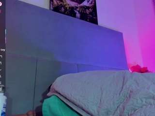 Live cam show with barbie-devon