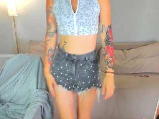 debra-wadeee live webcam show
