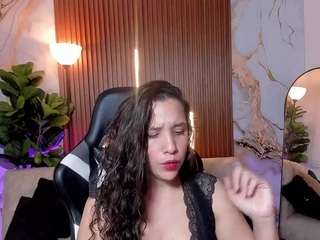 elamaxwell Live Webcam on CamSoda