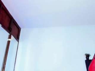 Live cam show with MARIANNAHOT-S7