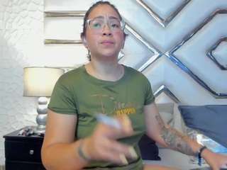 Live cam show with AlissBloom