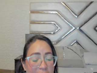 Live cam show with AlissBloom