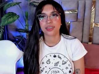 Karin-Fg live cam on CamSoda
