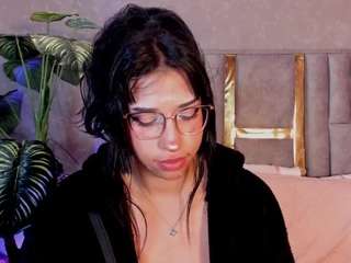 Karin-Fg live cam preview