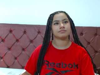 noiravale Live Webcam on CamSoda