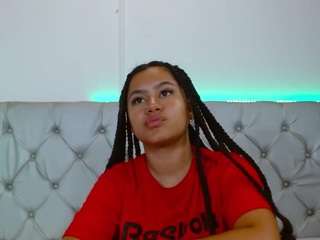 noiravale Live Webcam on CamSoda