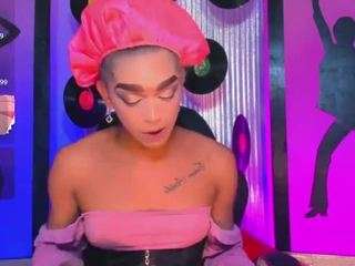 nickyminach Sex Cam Show