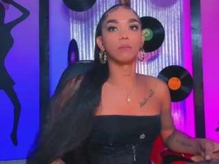 nickyminach Sex Cam Show