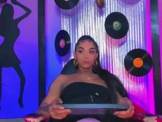 nickyminach Sex Cam Show