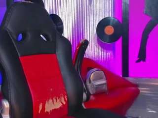 nickyminach Sex Cam Show