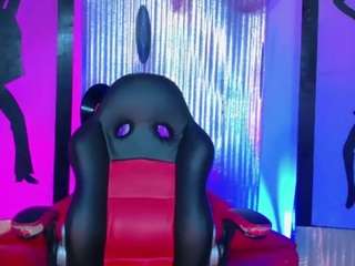 nickyminach live webcam show