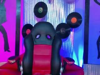 nickyminach live webcam show
