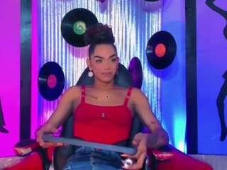 nickyminach live webcam show