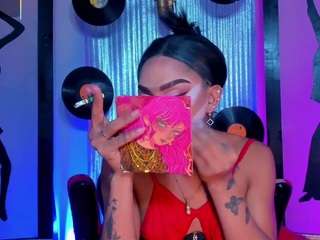 nickyminach camsoda