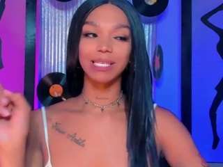nickyminach live cam preview