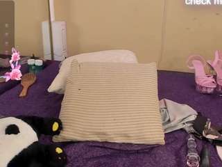 yakitaii Sex Cam Show