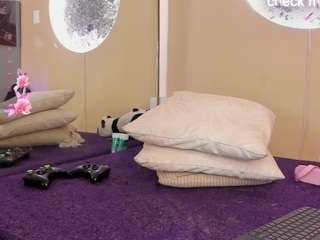 yakitaii Sex Cam Show
