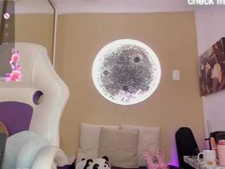 yakitaii Sex Cam Show