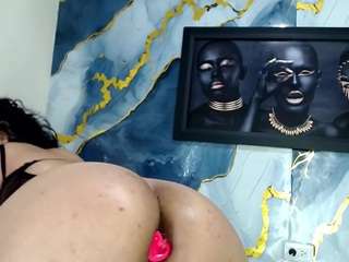 Yasmine live cam preview
