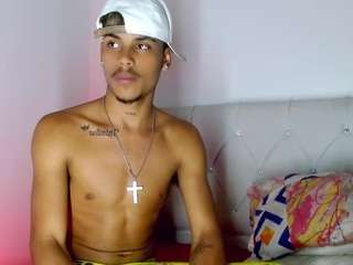 angel-foxxx live webcam show