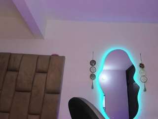 estrella-rousel's live room