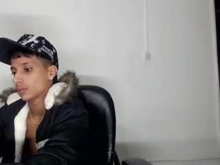 jl-brayan live on CamSoda