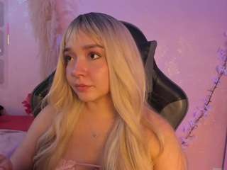 Live cam show with Jullieee