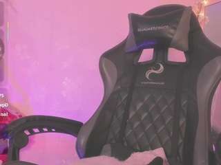 Live cam show with Jullieee