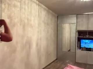 LioraRoux live webcam show