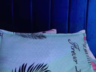 Lucy-wish1 live webcam show
