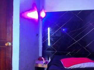 strikeandsweet live webcam show