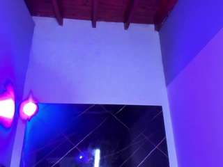 strikeandsweet live webcam show