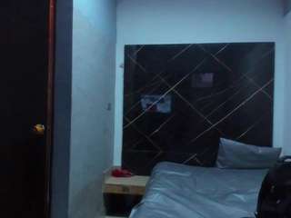strikeandsweet live webcam show
