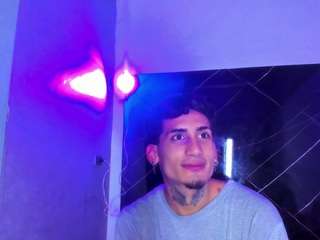 strikeandsweet live webcam show