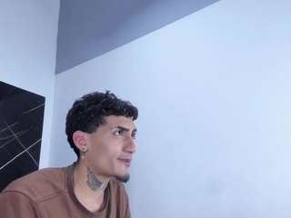 StrikeandSweet live webcam show